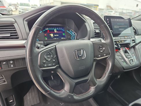 Used 2024 Honda Odyssey Sport image 17