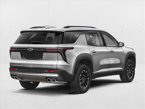 New 2026 Chevrolet Traverse Z71 w/ Enhanced Driving Package AWD/4WD image 2