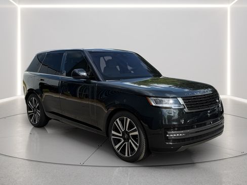 Used 2023 Land Rover Range Rover SE AWD/4WD image 7