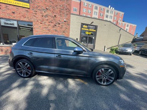 Used 2018 Audi SQ5 Premium Plus w/ S Sport Package image 4