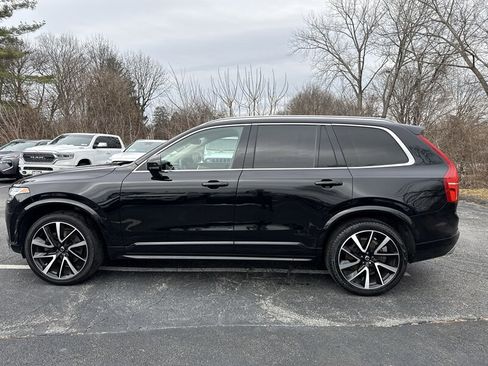 Used 2021 Volvo XC90 T6 Momentum w/ Climate Package image 3