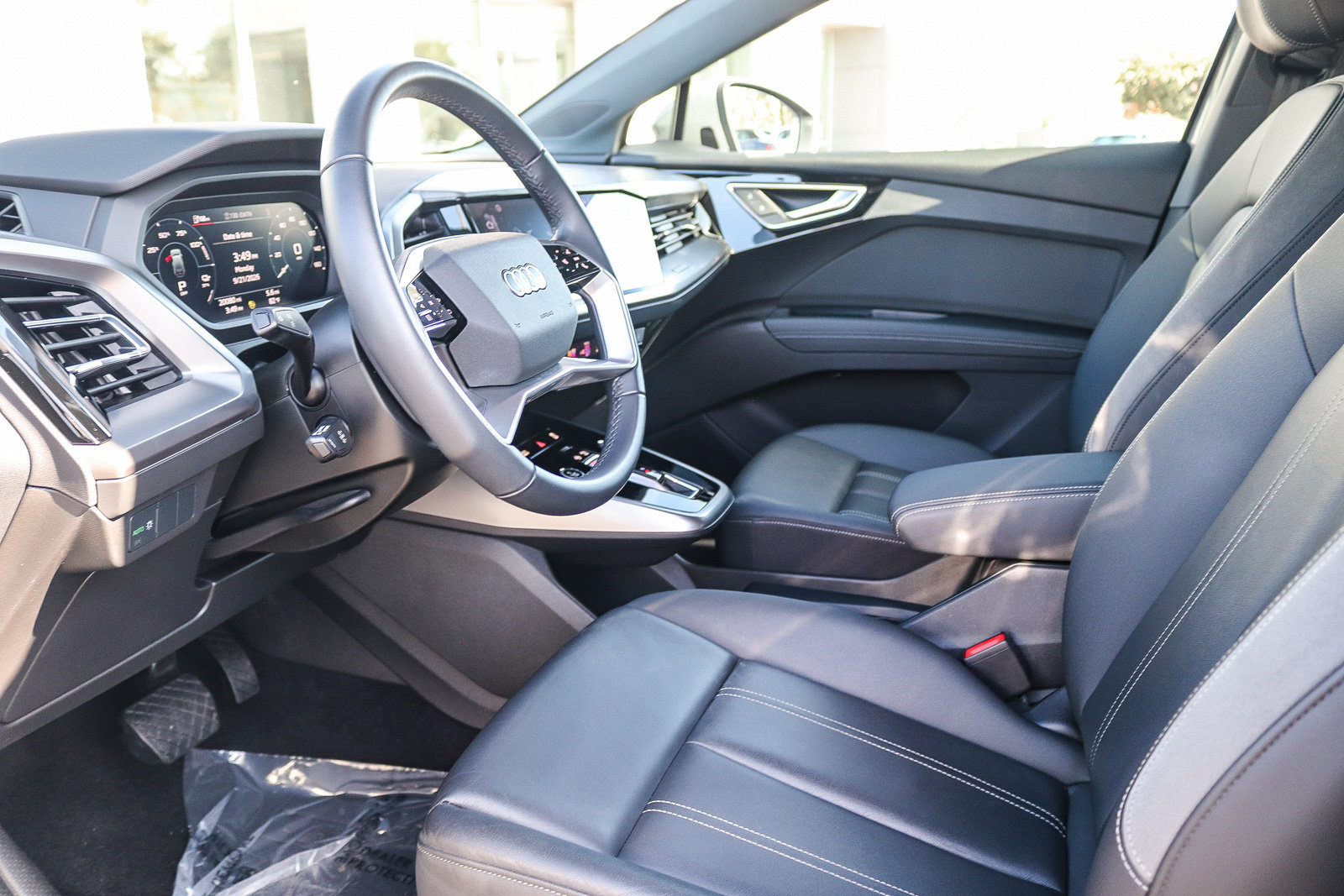 Used 2023 Audi Q4 e-tron Premium w/ Convenience Package AWD/4WD image 20