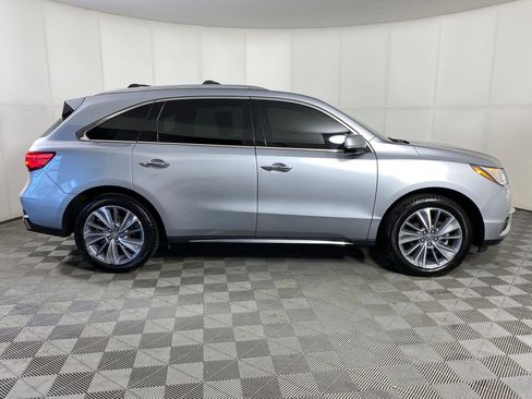 Used 2017 Acura MDX w/ Technology & Entertainment image 8
