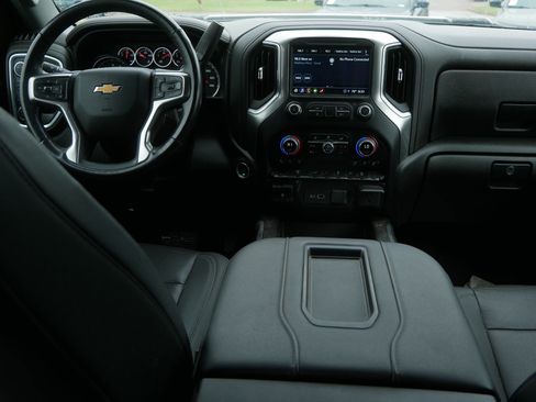 Used 2022 Chevrolet Silverado 3500 LTZ AWD/4WD image 10
