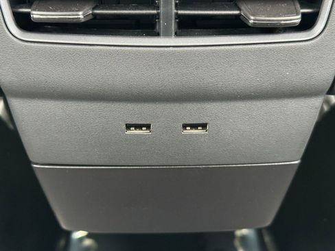 Used 2018 Tesla Model S 75D image 33