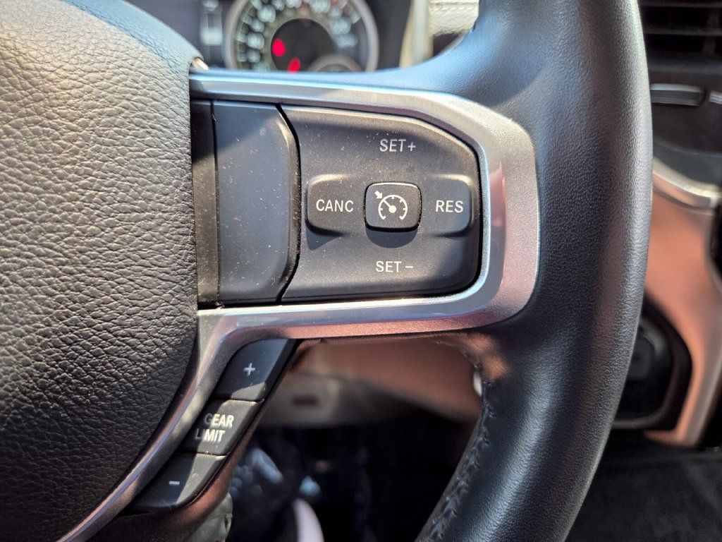 Used 2024 RAM 3500 Laramie AWD/4WD image 30