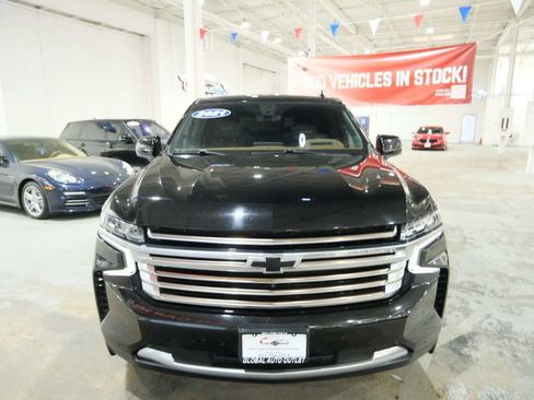 Used 2021 Chevrolet Tahoe High Country w/ Premium Package AWD/4WD image 3