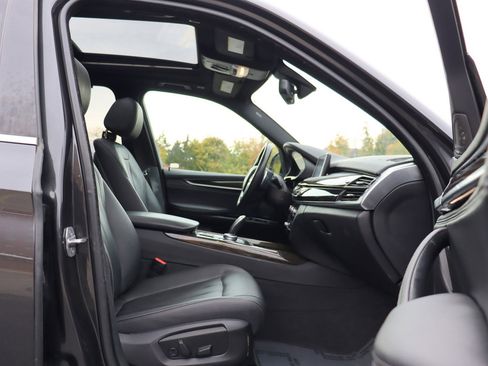 Used 2018 BMW X5 xDrive40e image 16