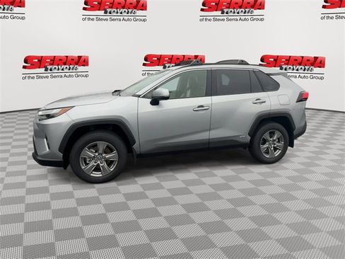 New 2025 Toyota RAV4 XLE image 6