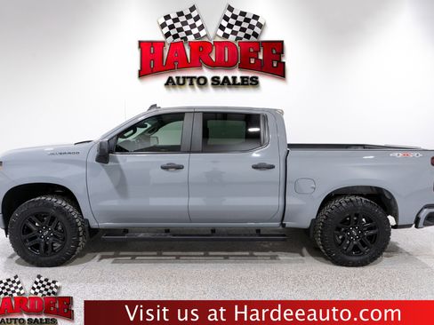 Used 2024 Chevrolet Silverado 1500 Custom image 1