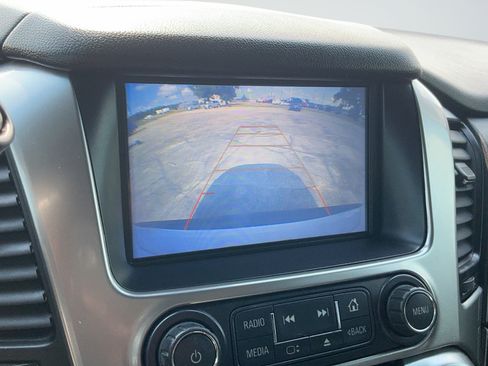 Used 2020 Chevrolet Tahoe Premier w/ Premier 6.2L Value Package RWD image 12
