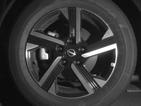 Used 2025 Nissan Sentra SV image 12