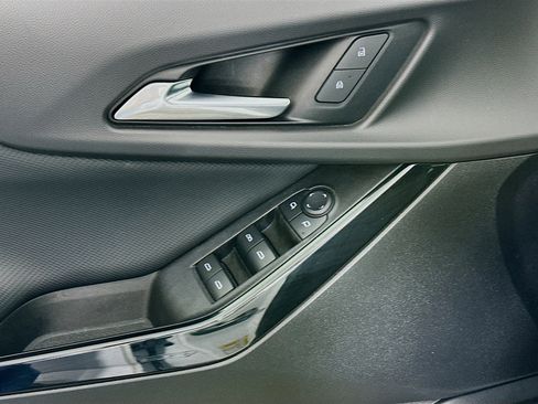 Used 2025 Chevrolet Equinox LT image 15