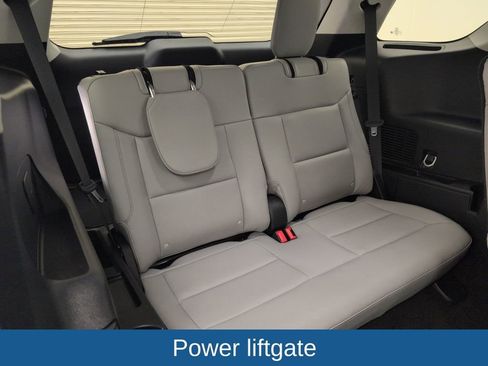 Used 2025 Ford Explorer Active w/ Active Comfort Package image 16