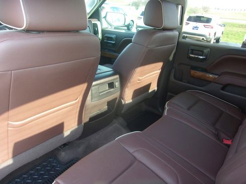 Used 2016 Chevrolet Silverado 1500 High Country w/ High Country Premium Package AWD/4WD image 15