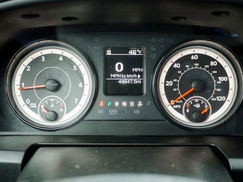 Used 2022 RAM 1500 Classic SLT image 21