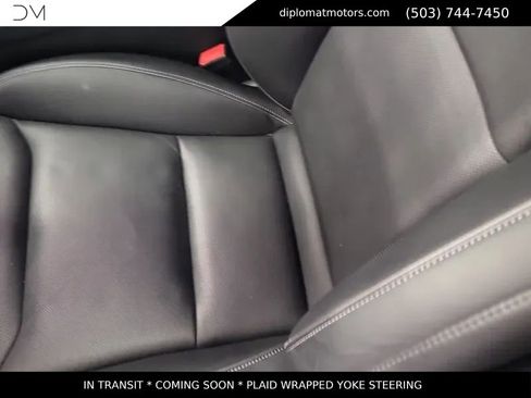Used 2022 Tesla Model S Plaid image 8