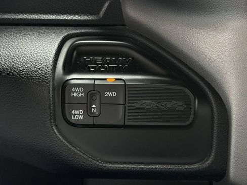 Used 2024 RAM 2500 Big Horn AWD/4WD image 19