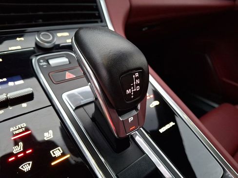 Used 2023 Porsche Panamera 4 w/ Premium Package image 14