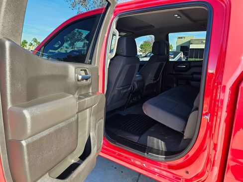 Used 2024 Chevrolet Silverado 1500 Custom w/ LPO, Dark Essentials Package image 17