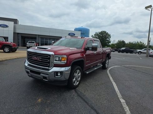 Used 2019 GMC Sierra 2500 SLT w/ Duramax Plus Package AWD/4WD image 7