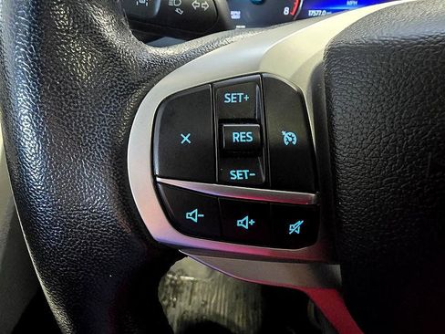 Used 2022 Ford Explorer XLT w/ Equipment Group 202A image 15