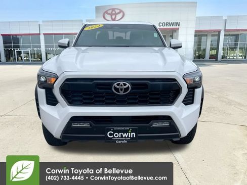 Used 2024 Toyota Tacoma TRD Off-Road w/ TRD Off Road Upgrade Package AWD/4WD image 16