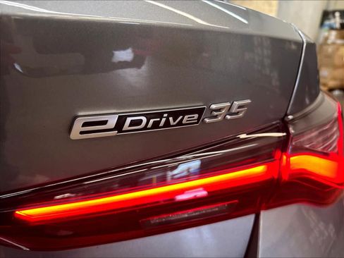 Used 2023 BMW i4 eDrive35 w/ Premium Package RWD image 11