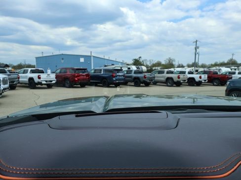 New 2026 GMC Sierra 2500 AT4 image 21