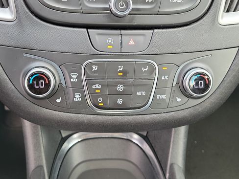 Used 2024 Chevrolet Malibu LT FWD image 27