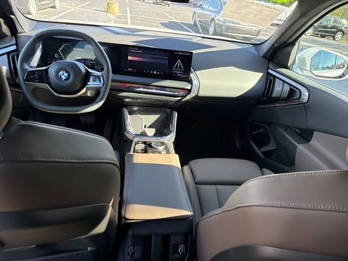 Used 2025 BMW X3 xDrive30i w/ Convenience Package image 18