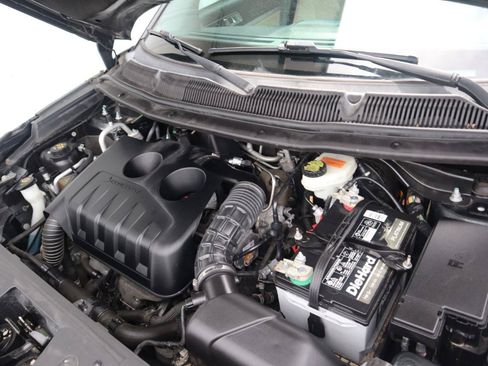 Used 2016 Ford Explorer XLT w/ Equipment Group 202A AWD/4WD image 33
