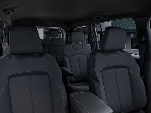 New 2026 Jeep Grand Cherokee L Laredo AWD/4WD image 26