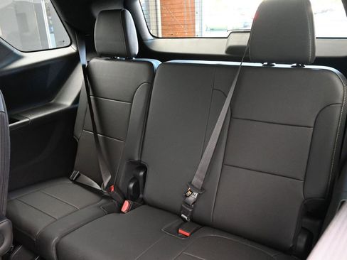 Used 2023 Chevrolet Traverse Premier image 22