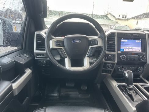 Used 2019 Ford F150 Lariat image 22