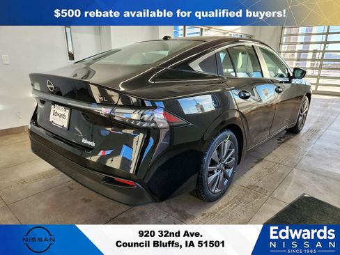 New 2026 Nissan Sentra SL w/ Floor Mat Package FWD image 9
