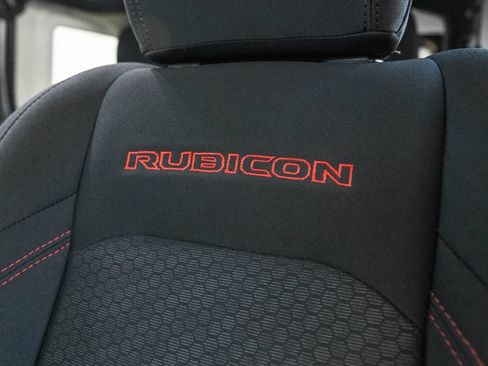 Used 2021 Jeep Wrangler Unlimited Rubicon w/ Dual Top Group AWD/4WD image 7
