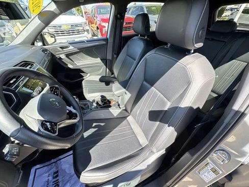 Used 2022 Volkswagen Tiguan SE R-Line image 20