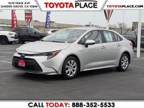 Used 2023 Toyota Corolla LE image 1