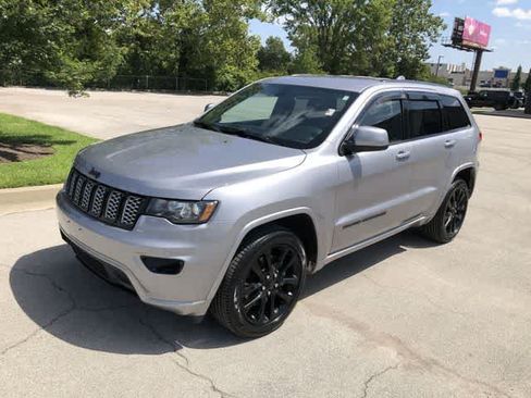 Certified 2021 Jeep Grand Cherokee Laredo X RWD image 32