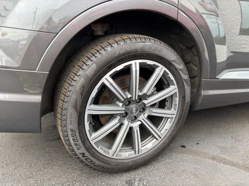 Used 2018 Audi Q7 3.0T Prestige w/ Prestige Package image 18