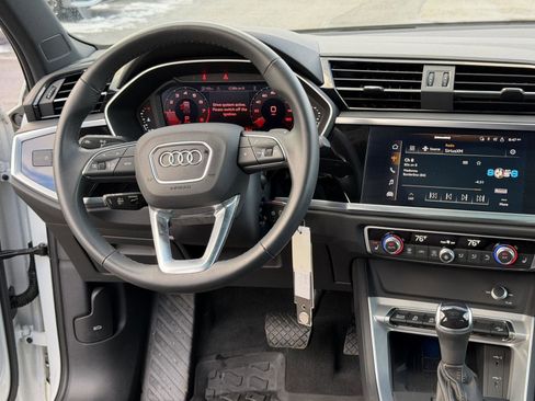 Used 2022 Audi Q3 2.0T Premium Plus w/ Premium Plus Package image 19