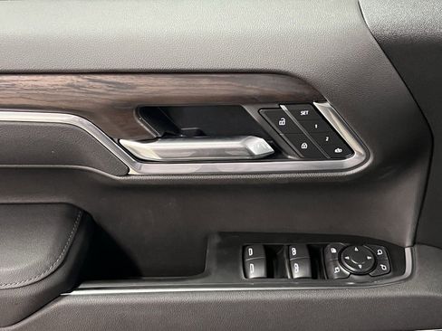 New 2026 GMC Sierra 1500 SLT w/ SLT Convenience Package image 14