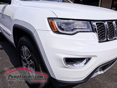 Used 2018 Jeep Grand Cherokee Limited w/ Luxury Group II image 7