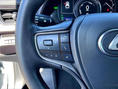 Certified 2024 Lexus UX 250h FWD image 22