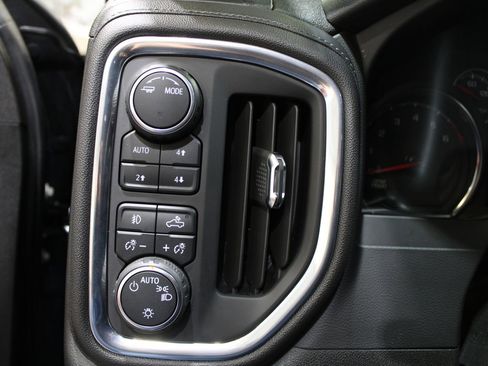 Used 2021 Chevrolet Silverado 1500 RST image 28