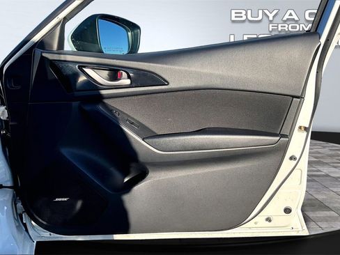 Used 2015 MAZDA MAZDA3 i Touring w/ Technology Package image 24