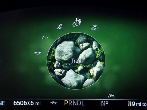 Used 2023 Ford Explorer Platinum w/ Technology Package AWD/4WD image 64