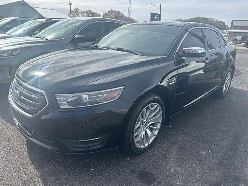 Used 2017 Ford Taurus Limited FWD image 9