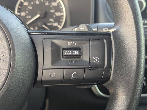 Used 2021 Nissan Rogue S image 18